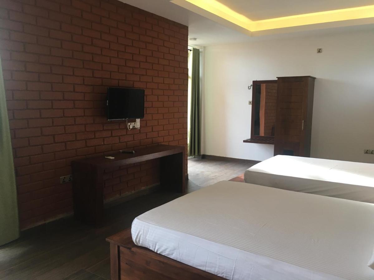 Monaara Leisure - Anuradhapura Exterior photo