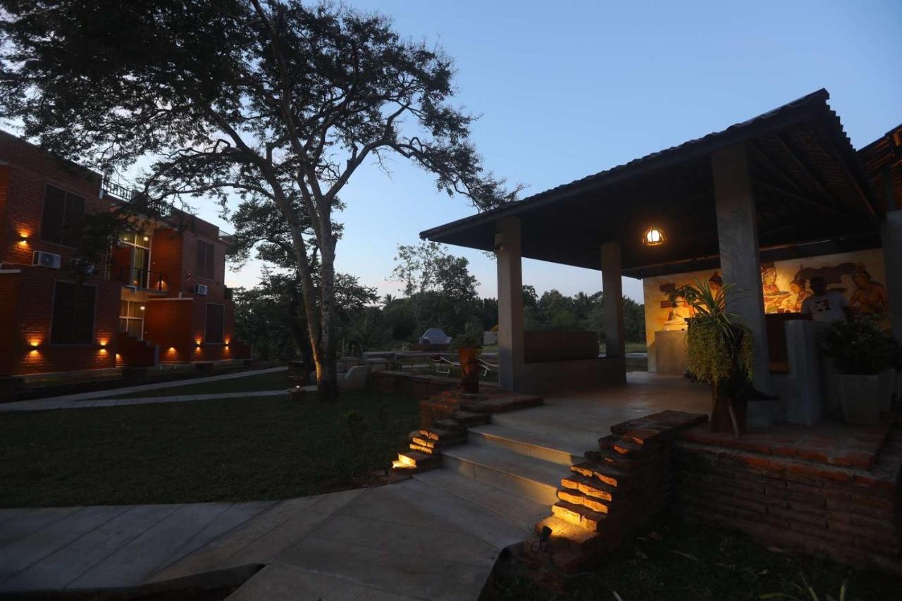 Monaara Leisure - Anuradhapura Exterior photo