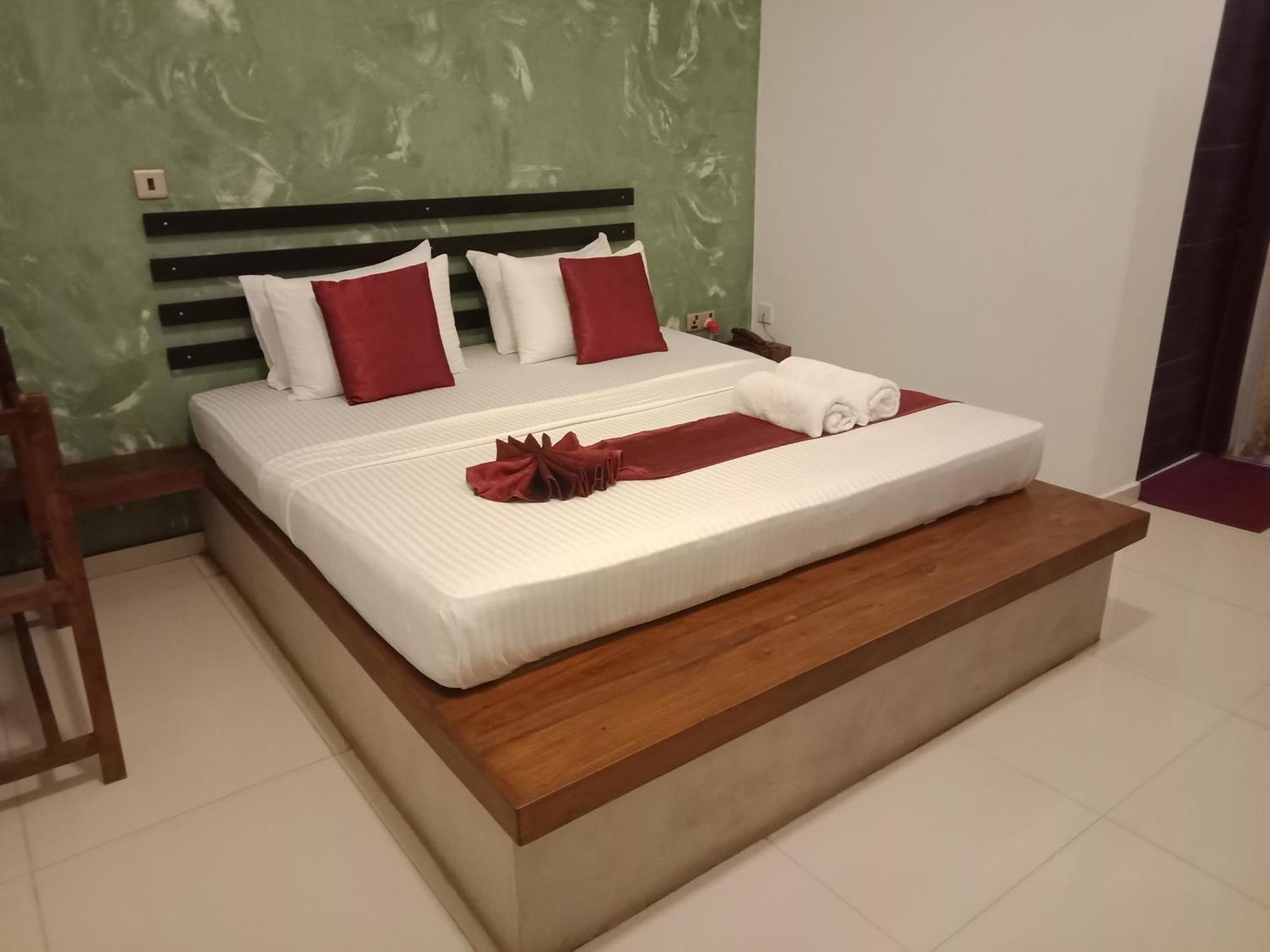 Monaara Leisure - Anuradhapura Exterior photo