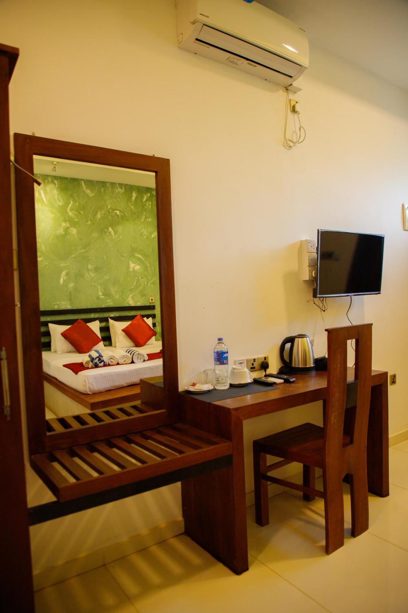 Monaara Leisure - Anuradhapura Exterior photo