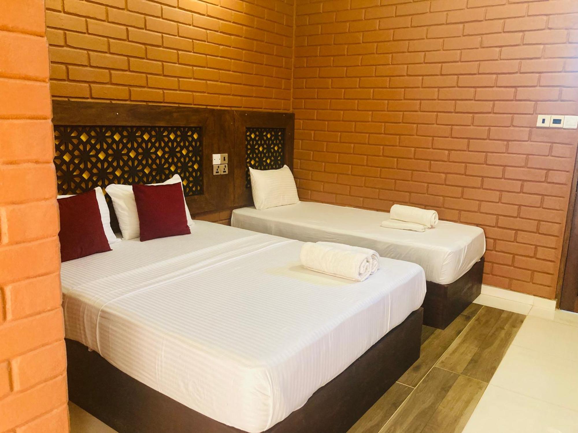Monaara Leisure - Anuradhapura Exterior photo